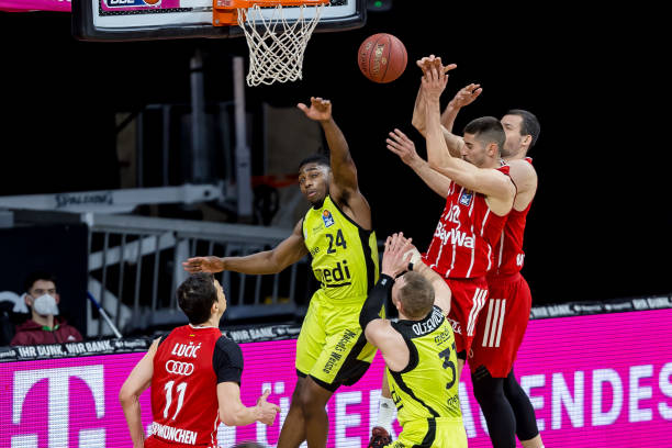 人表现进行 人表现进行